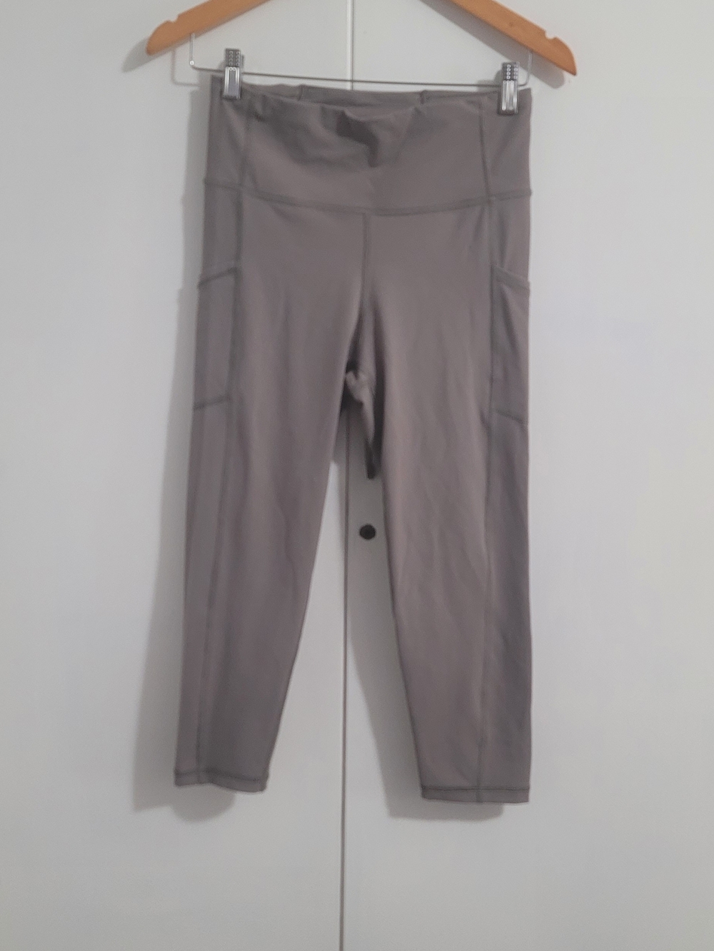Mono B Taupe High-Rise Pocket Leggings